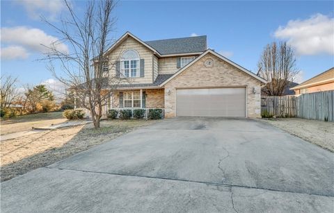 Photo of 401 NE Shasta Court, Bentonville, AR 72712 (MLS # 1345633)