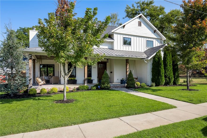 This stunning home in downtown Bentonville blends modern elegance with sophisticated comfort. Situated on a beautifully landscaped lot, featuring a pristine pool surrounded by sleek lounge areas, perfect for entertaining or relaxing in luxury. The main residence boasts an open floor plan with expansive floor-to-ceiling windows flooding the interiors with natural light. High-end finishes such as hardwood floors, granite countertops, custom cabinetry, remote-control blinds, water softener system, and a Control 4 system elevate the home's charm. The chef's kitchen, with top-of-the-line appliances, seamlessly connects to the living and dining areas, offering an ideal space for hosting gatherings. The primary suite serves as a private retreat with a spa-like bathroom featuring a soaking tub, steam shower, and custom closet. The 813 sqft. guest apartment provides a fully equipped living space, ideal as an in-law suite, home office, or rental, adding flexibility & value. All this in a prime downtown Bentonville location!