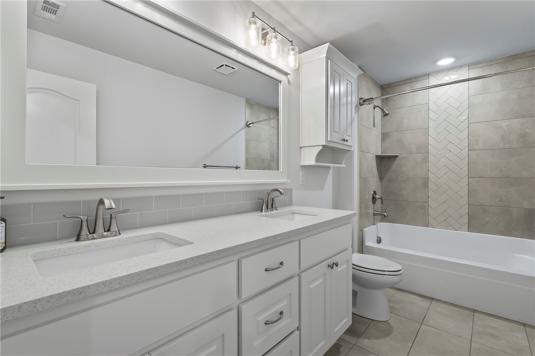 Quail Hollow Ph Ii Centerton - Residential