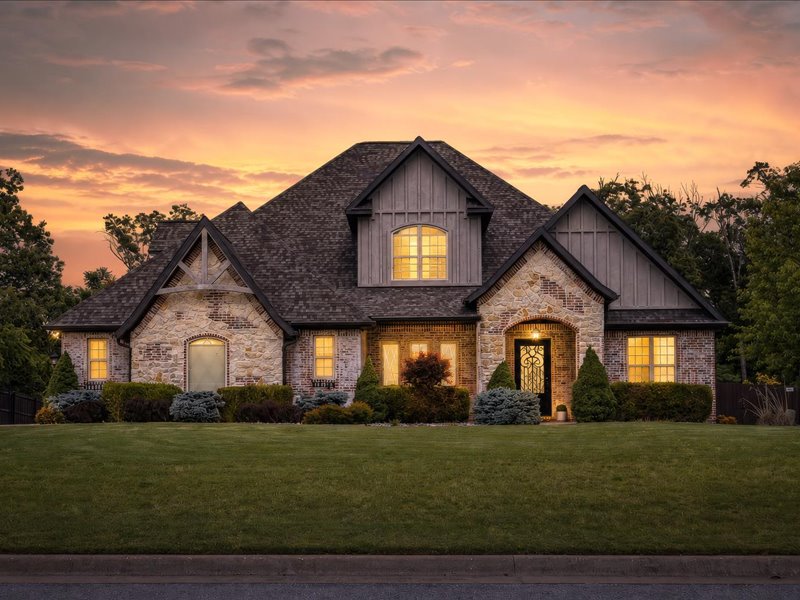 Photo 1 of 32 — 1410 Le Chesnay Drive, Centerton, AR 72719
