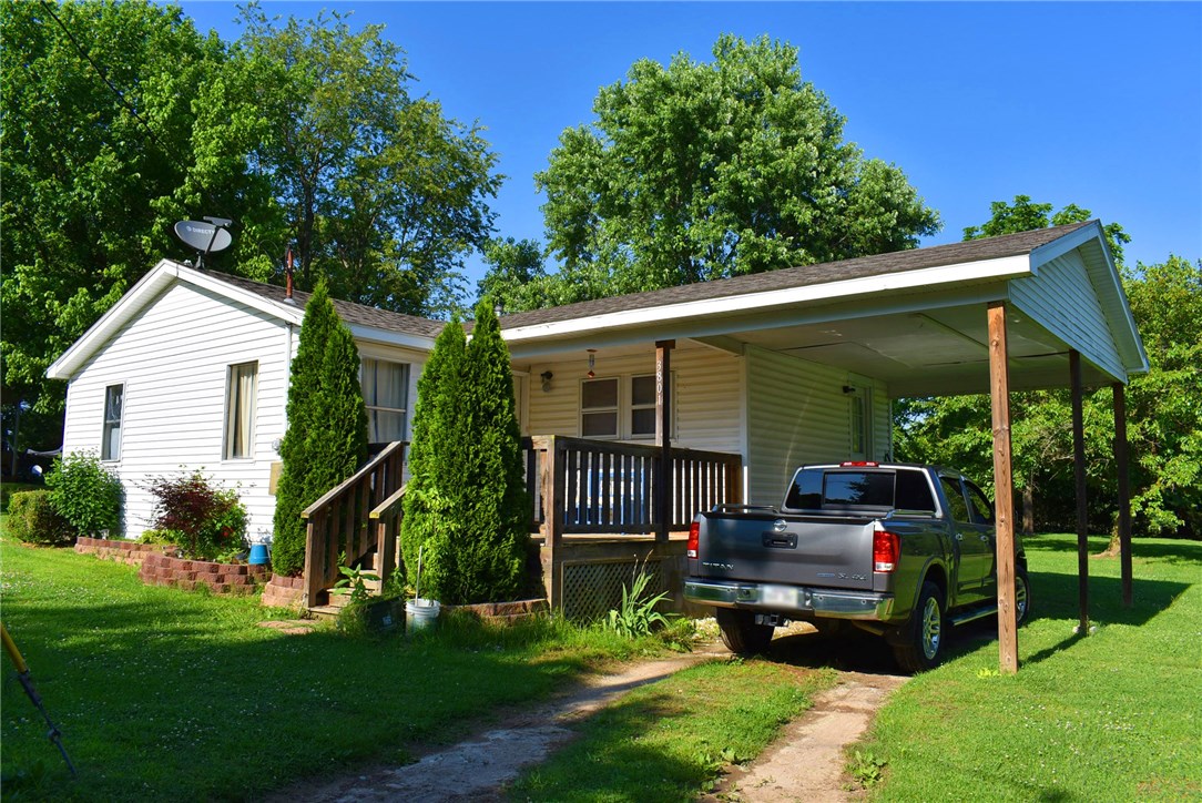 Location Location! This one won't last long! Just off of Don Tyson on 0.55 Acres! This home will make the perfect started or investment property, enjoy the open yard with lots of shaded trees, easy access to Don Tyson, near shopping, schools and a short drive to Lake Fayetteville via the easy access to the bike trail. Call Today for your Private Viewing!