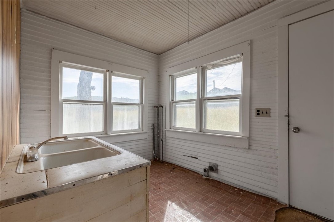 -- - Residential