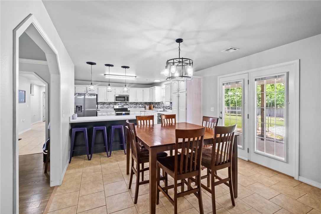 1011 W Green Acres Place