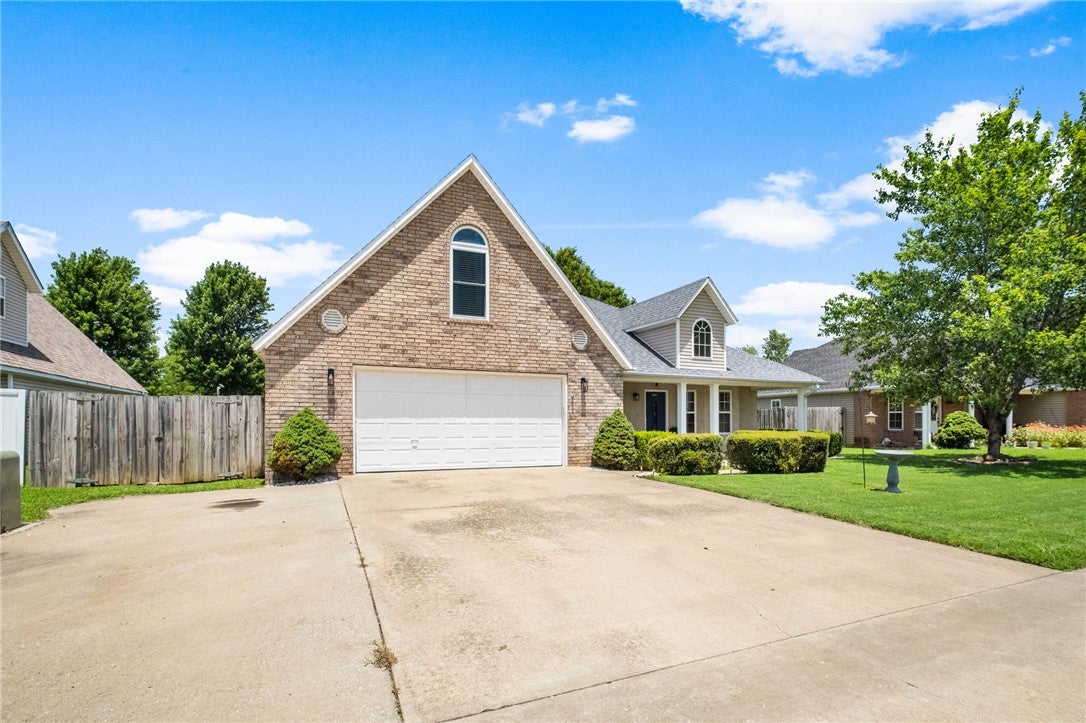 1011 W Green Acres Place