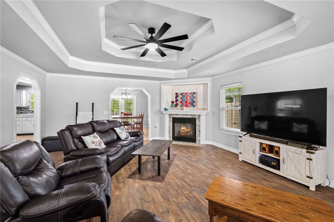 1011 W Green Acres Place