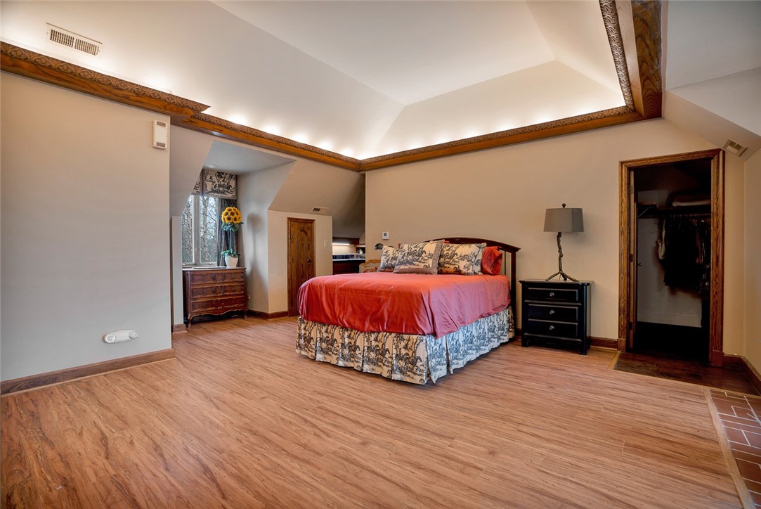 Country Club Estates - Residential