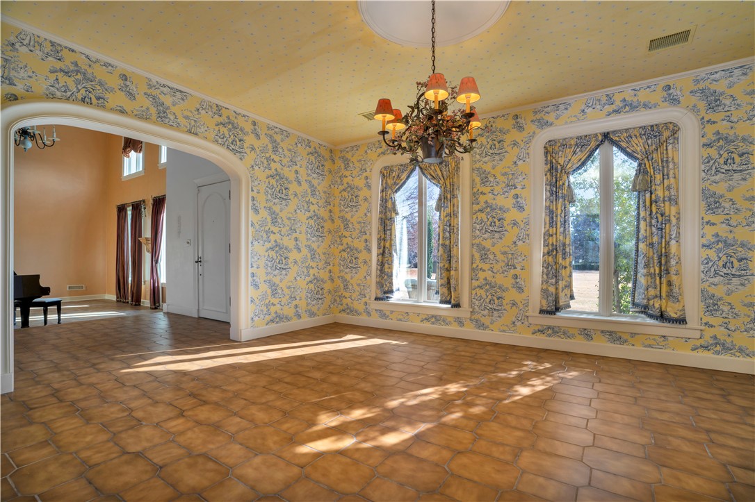 Country Club Estates - Residential