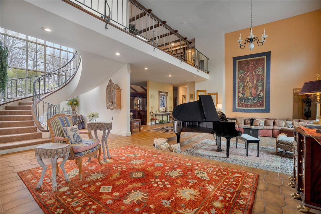 Country Club Estates - Residential