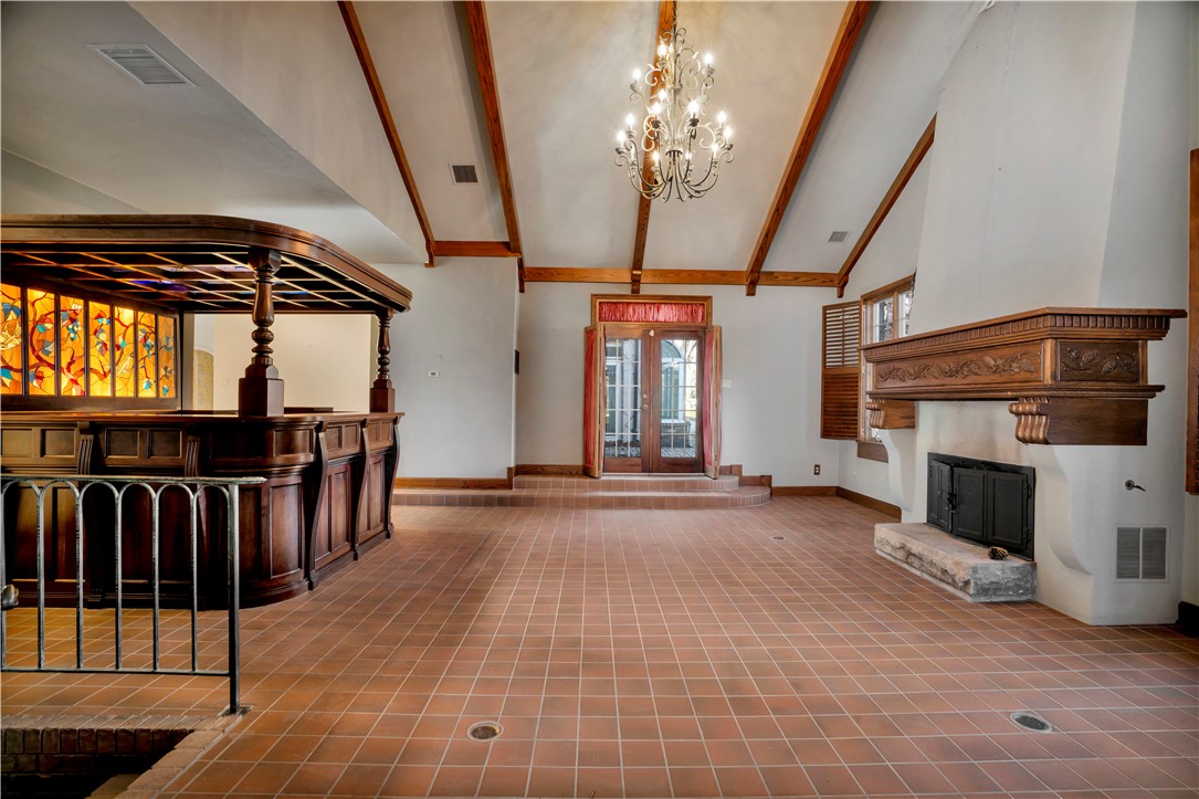 Country Club Estates - Residential