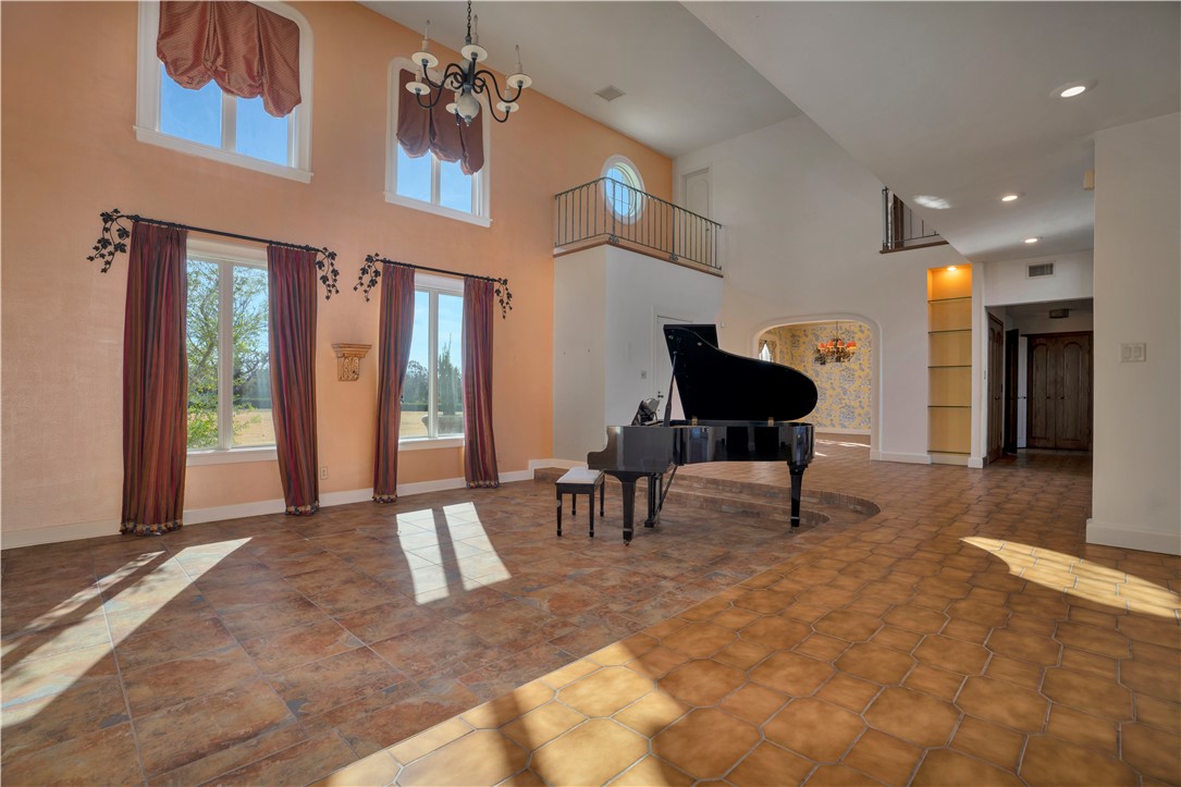 Country Club Estates - Residential