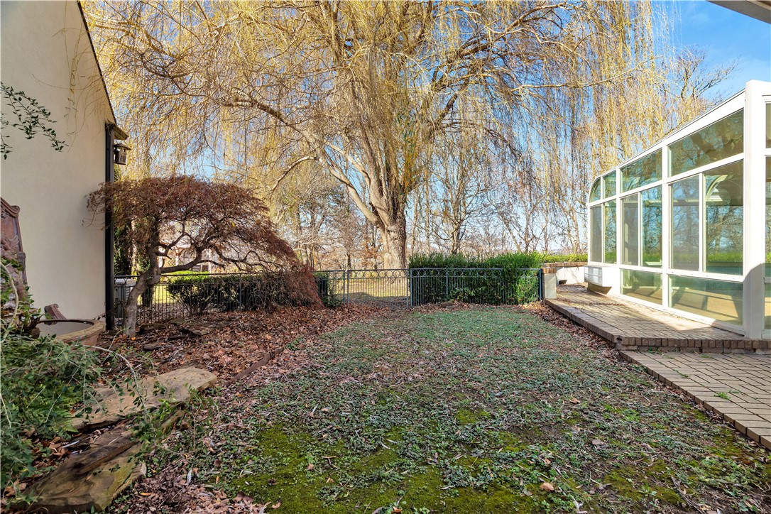 Country Club Estates - Residential