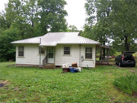 Photo of 39145 Highway 23, Huntsville, AR 72740 (MLS # 1348512)