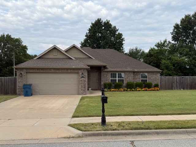 Beautiful home in Pea Ridge. 4 bed 2 bath 2 car garage home with granite counters, wood-like ceramic tile, fenced yard, blinds, stainless appliances, gas fireplace, and an open floor plan. Covered patio overlooks spacious back yard. Close to schools and stores!