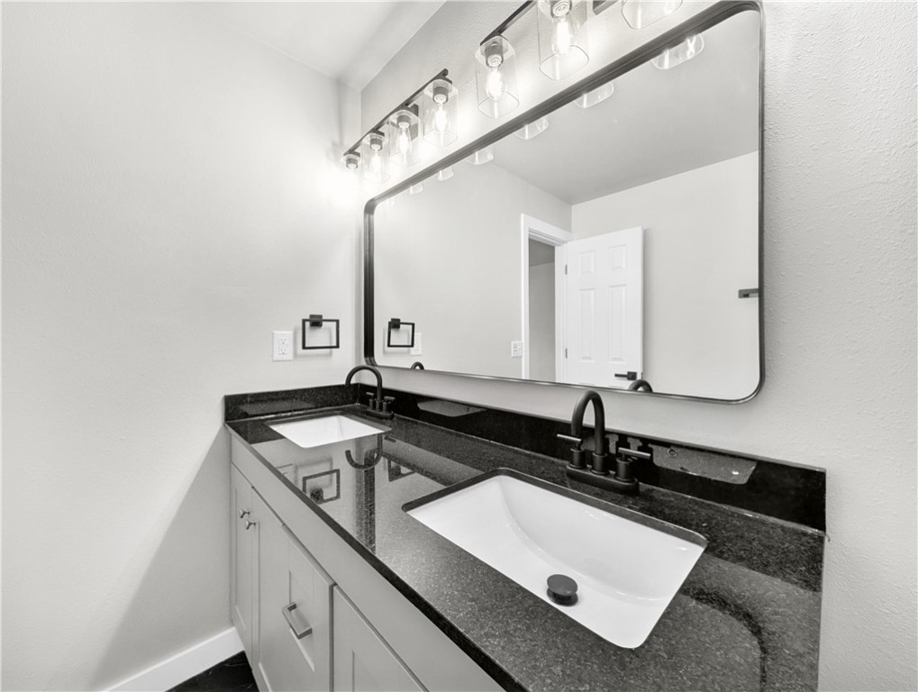 Touch Me Not Spg Estate Unit 3 Gravette - Residential