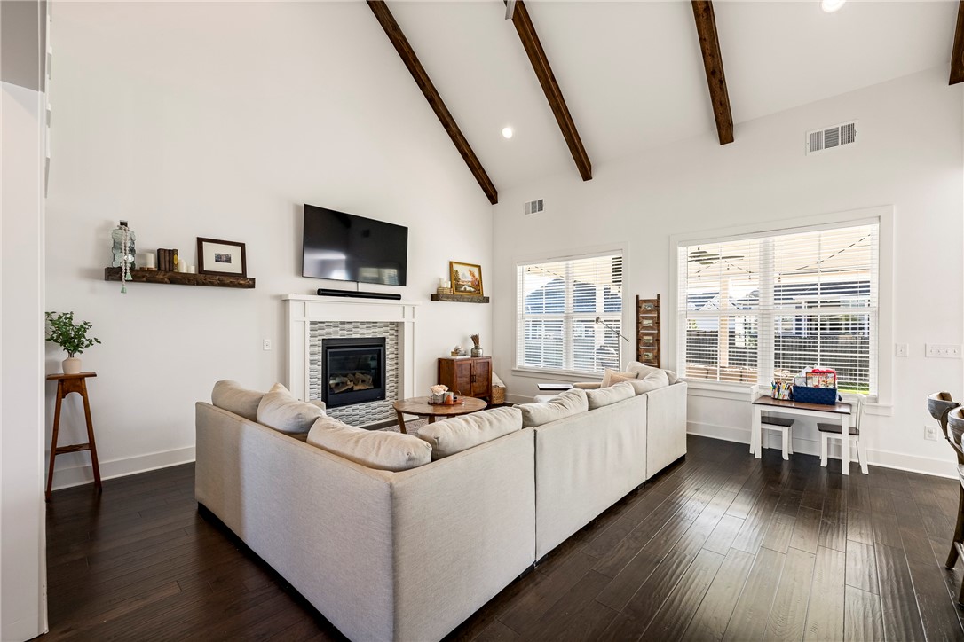 Crescent View Rogers - Residential