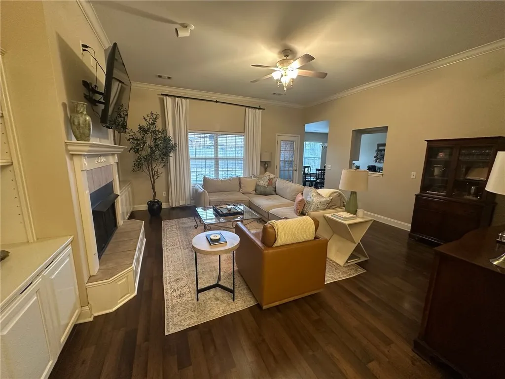 Rogers, Arkansas 72758, United States, 3 Bedrooms Bedrooms, ,2 BathroomsBathrooms,Residential,Pending,21950