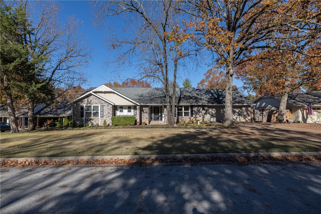 EAST OAKS PHASE II - Residential