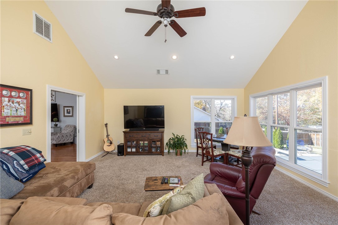 EAST OAKS PHASE II - Residential