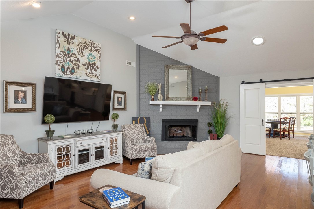 EAST OAKS PHASE II - Residential