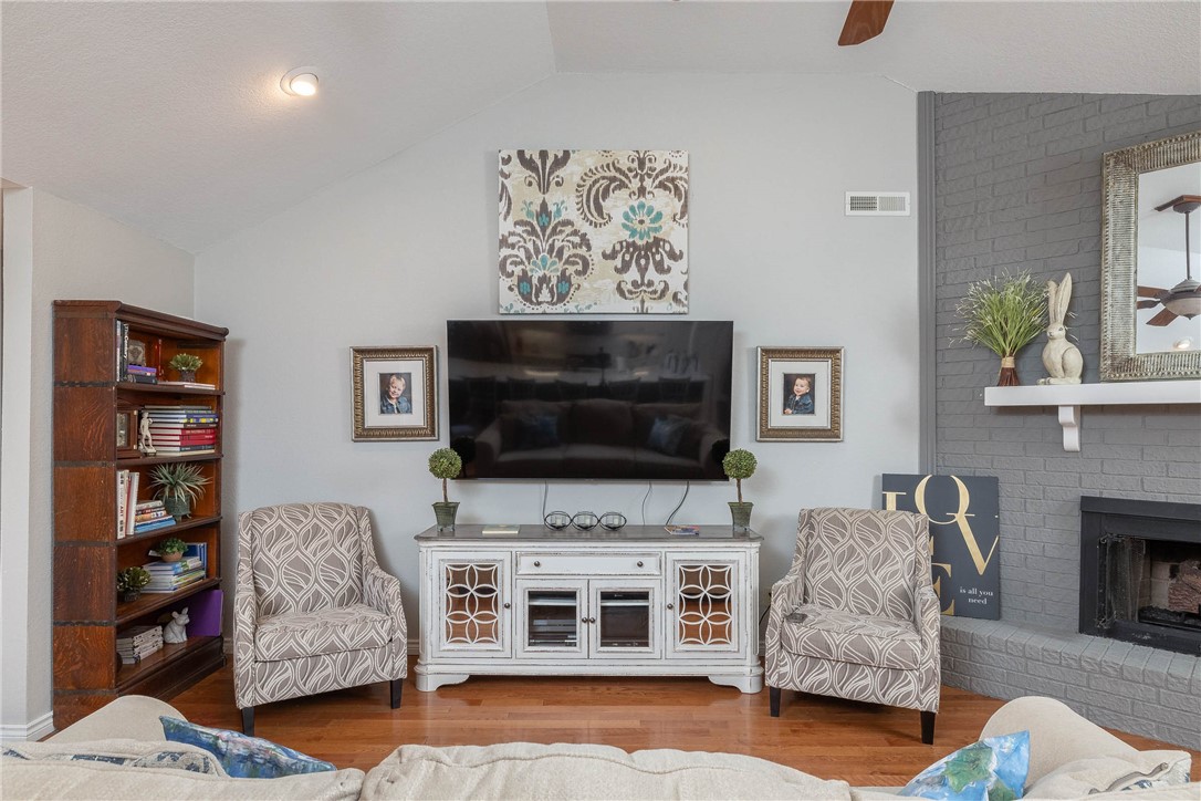 EAST OAKS PHASE II - Residential