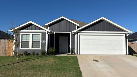 Photo of 304 E Seville Street, Siloam Springs, AR 72761 (MLS # 1365550)