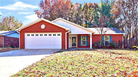 Photo of 363 Malinda Drive, Fayetteville, AR 72703 (MLS # 1329760)