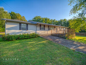 Check out this home in Valley Springs Arkansas! New carpet, kitchen updates and large living room to enjoy family time! This 3 bedroom 1 1/2 bath home has a spacious yard, large trees and large front deck in the Valley Springs School District! Perfect for your 1st home! Just minutes from Harrison! Come see this great home today!