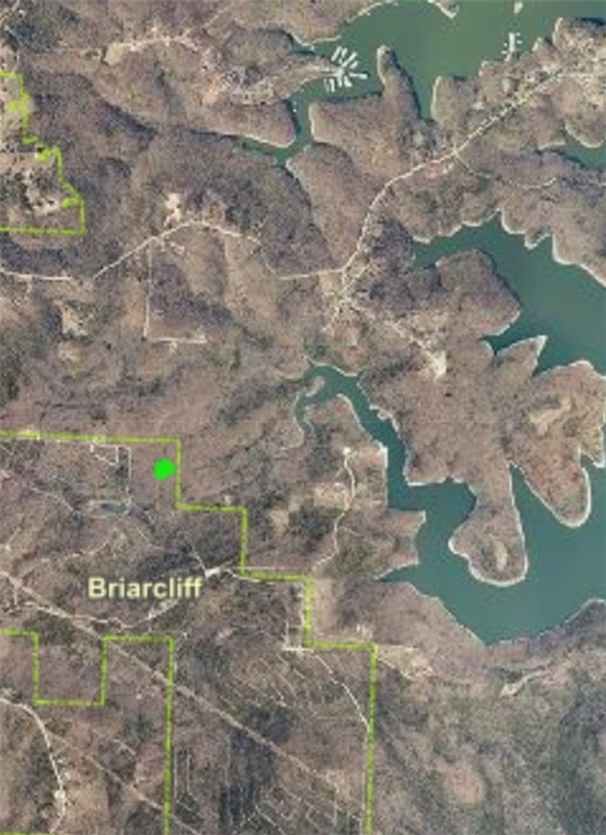 Build your new home on this .72 (+/-) acre lot in Briarcliff, Arkansas of Baxter County. This nice sized lot is located close to Shoal Creek which is part of Norfork Lake so you can enjoy fishing and lake life.  About 15 minutes away is Mountain Home for local restaurants and amenities.
