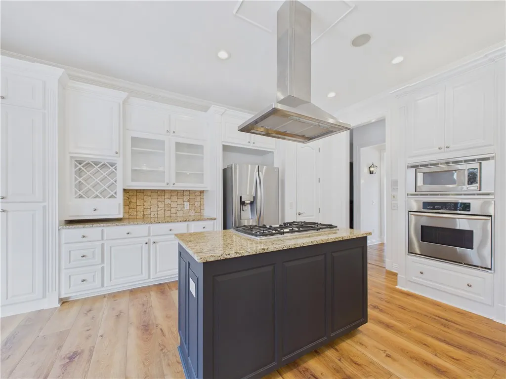 Bentonville, Arkansas 72713, United States, 4 Bedrooms Bedrooms, ,4 BathroomsBathrooms,Residential,Active,167930