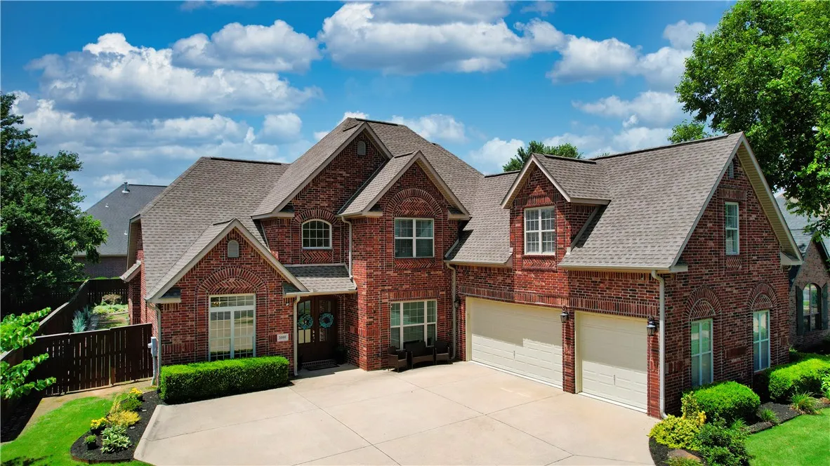 Bentonville, Arkansas 72713, United States, 4 Bedrooms Bedrooms, ,4 BathroomsBathrooms,Residential,Active,167930