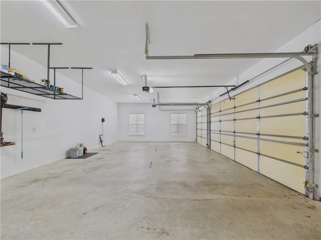 Bentonville, Arkansas 72713, United States, 4 Bedrooms Bedrooms, ,4 BathroomsBathrooms,Residential,Active,167930