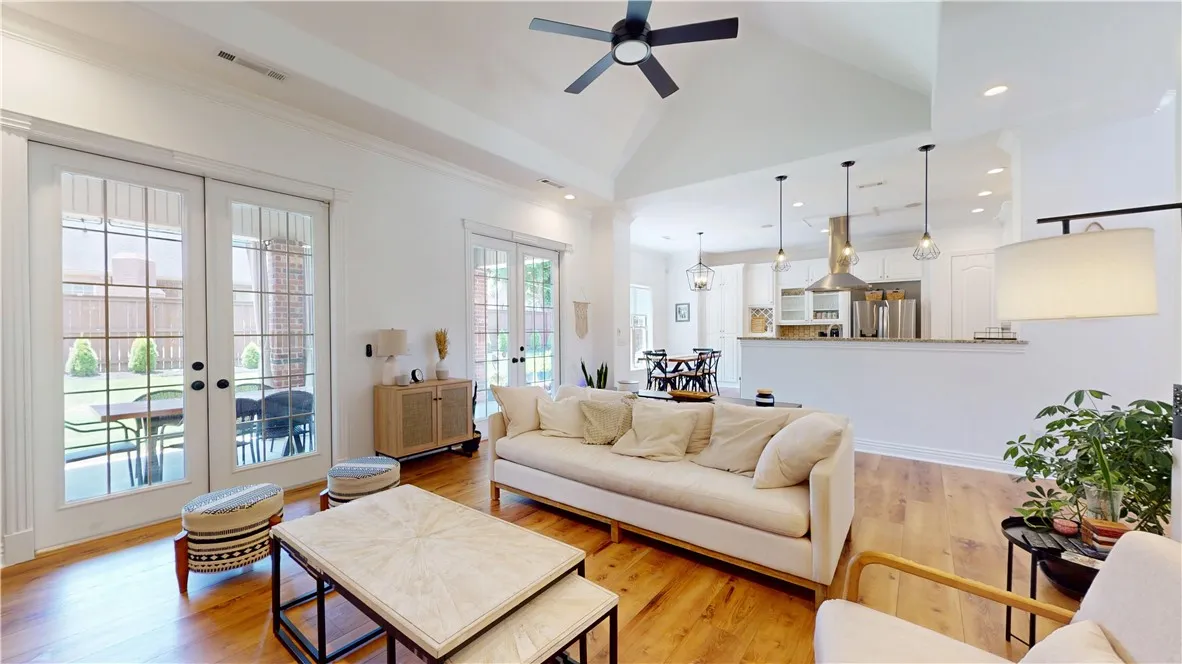 Bentonville, Arkansas 72713, United States, 4 Bedrooms Bedrooms, ,4 BathroomsBathrooms,Residential,Active,167930