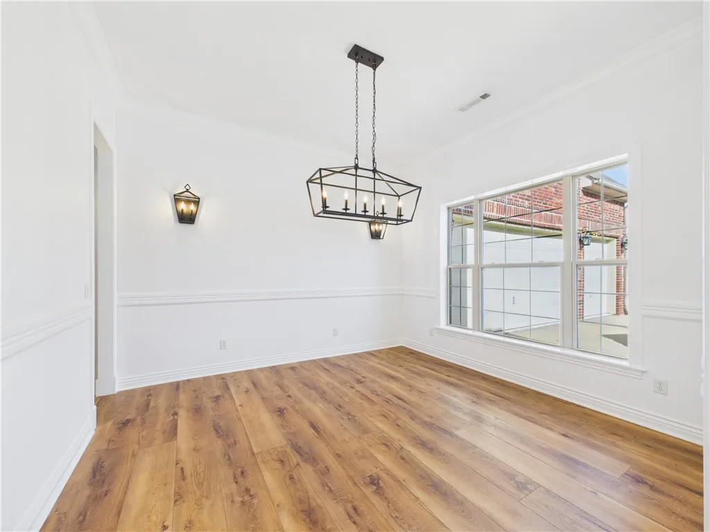 Bentonville, Arkansas 72713, United States, 4 Bedrooms Bedrooms, ,4 BathroomsBathrooms,Residential,Active,167930