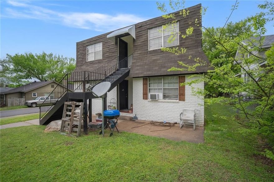 Welcome to a prime quadplex investment opportunity in the heart of the River Valley. Priced
competitively this property offers tremendous value with two 1-bedroom units and two 2-bedroom units,
catering to diverse tenant needs. Ideally located, this quadplex is close to everything Fort Smith has to
offer. Residents will enjoy easy access to shopping, dining, parks, and entertainment, making it an
attractive choice for potential tenants. The vibrant River Valley area provides a perfect backdrop for this
versatile property, ensuring strong rental demand. Whether you're a seasoned investor or just starting,
2200 M St is a fantastic addition to your portfolio. Don’t miss out on this exceptional opportunity. Contact
us today to schedule a viewing and take the first step toward securing this valuable asset.