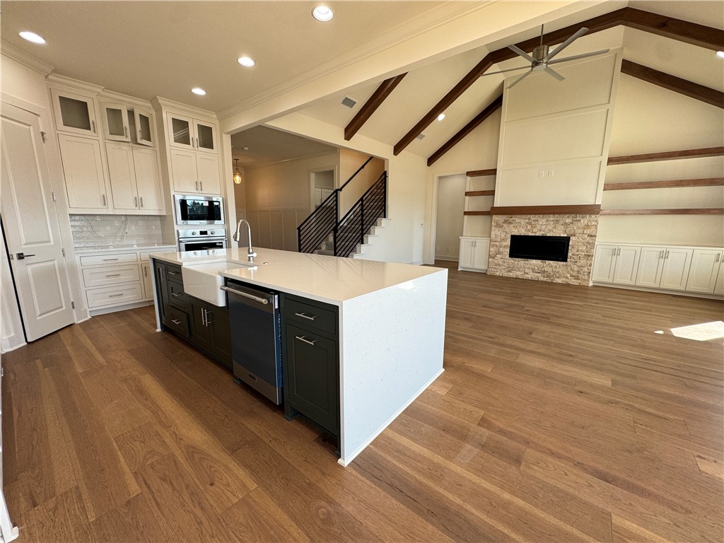 Crescent View - Residential