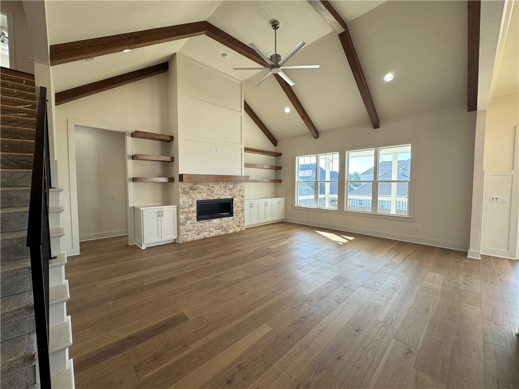 Crescent View - Residential