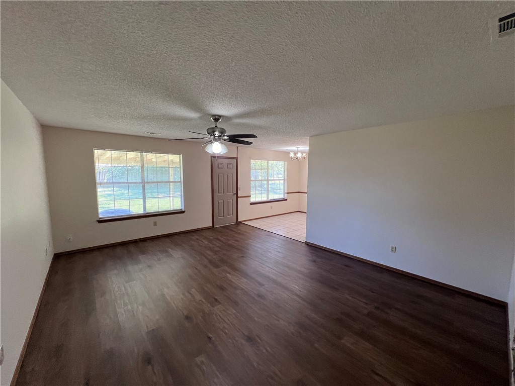 Sundance Acres Ph 4 Rogers - Residential Lease