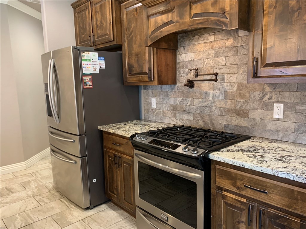Town Homes At Forest Hills - Residential Lease