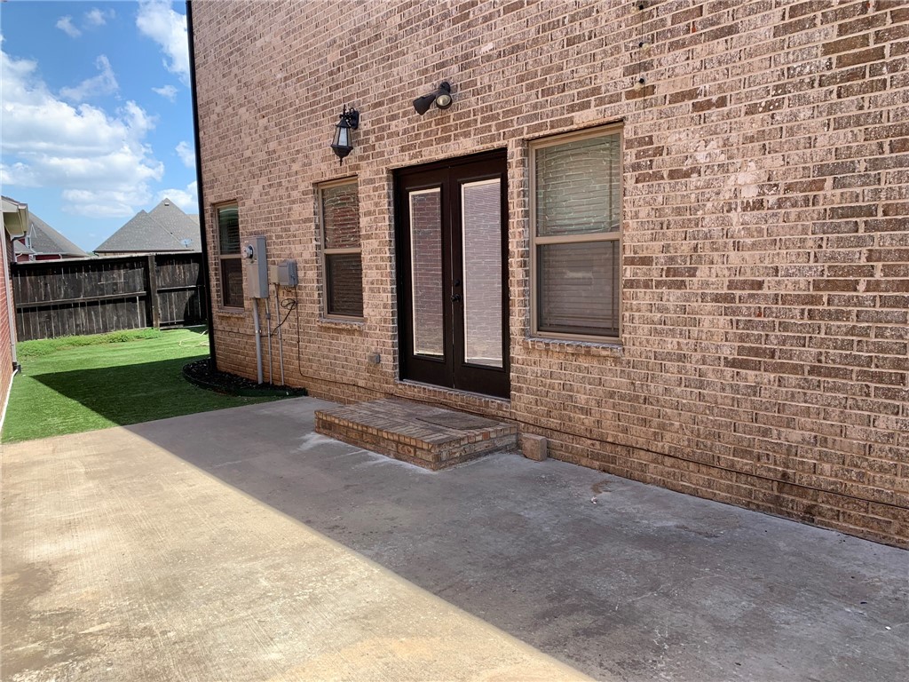 Town Homes At Forest Hills - Residential Lease