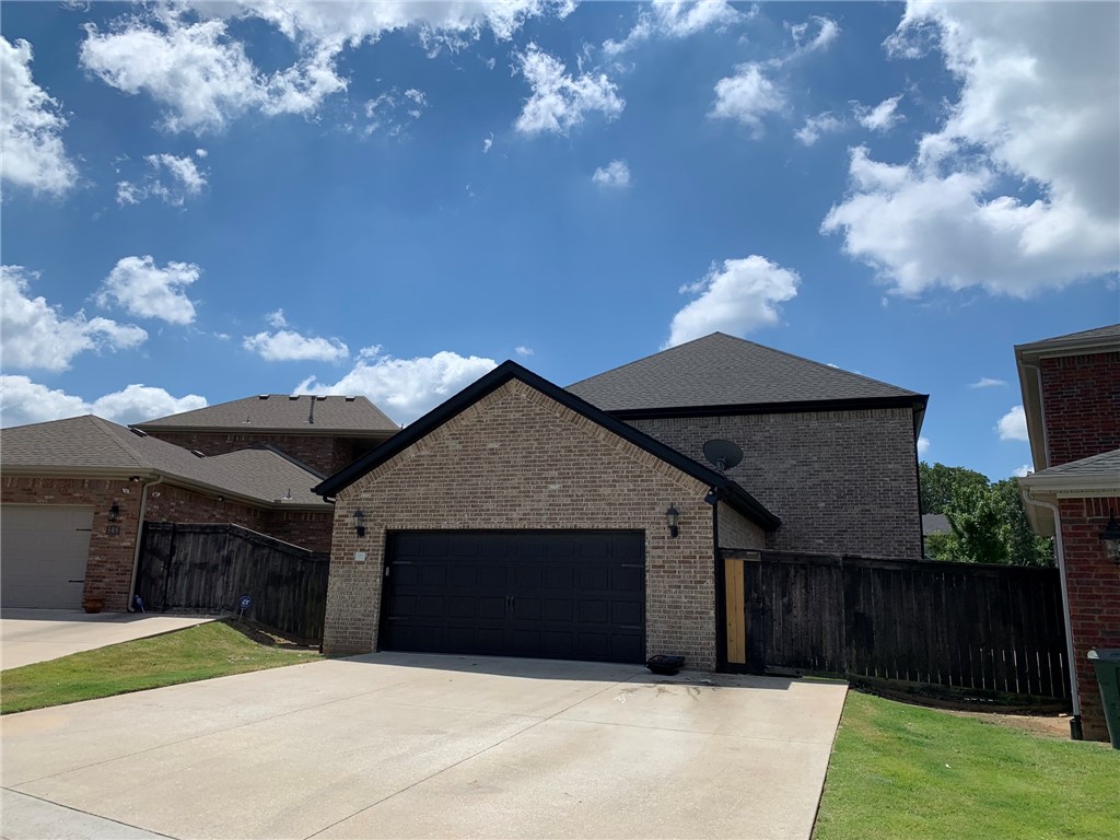 Town Homes At Forest Hills - Residential Lease