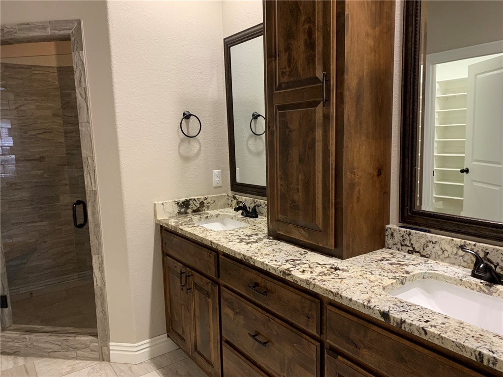 Town Homes At Forest Hills - Residential Lease
