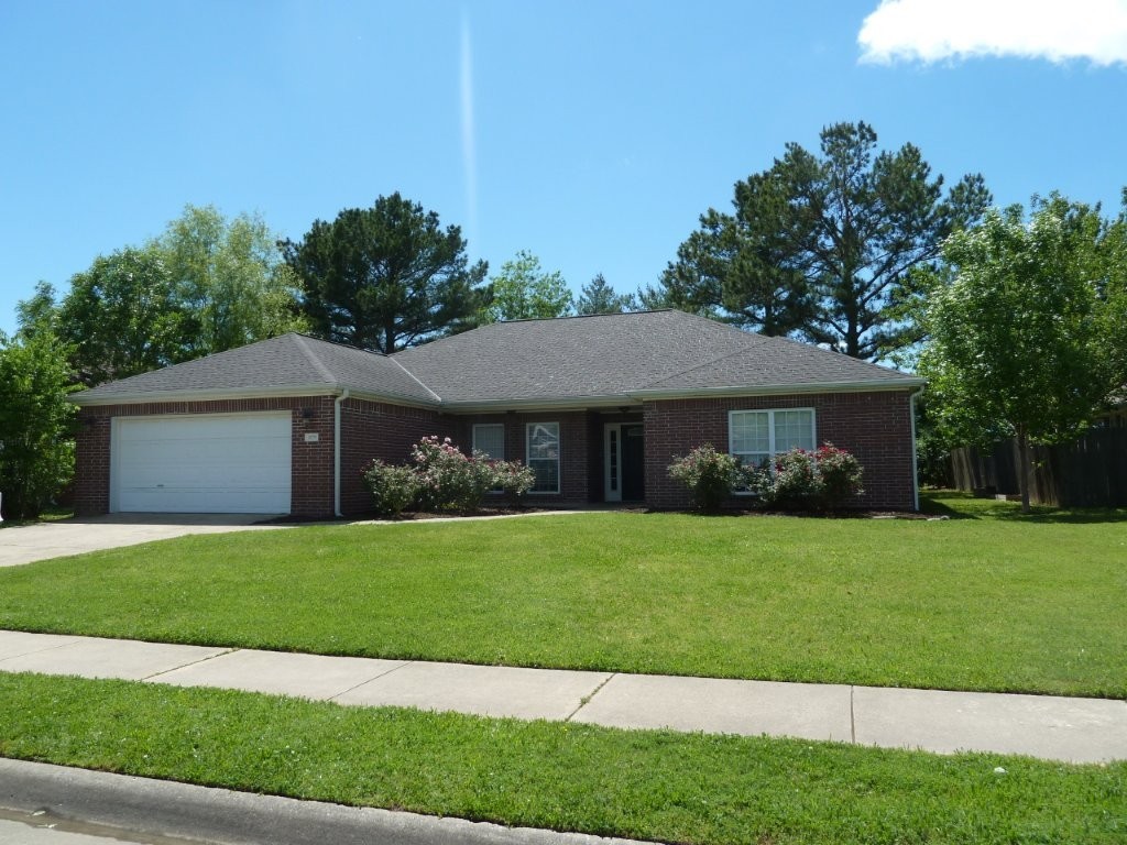 Hop on the trails or walk to school. 4 beds, 2 bath + flex room on cul-de-sac. HVAC and water heater just 4 years old. 5 minutes to I-49, 11 minutes to U of A. New carpet in main bedroom, other 3 beds have LVP flooring. All brick, split floorplan.