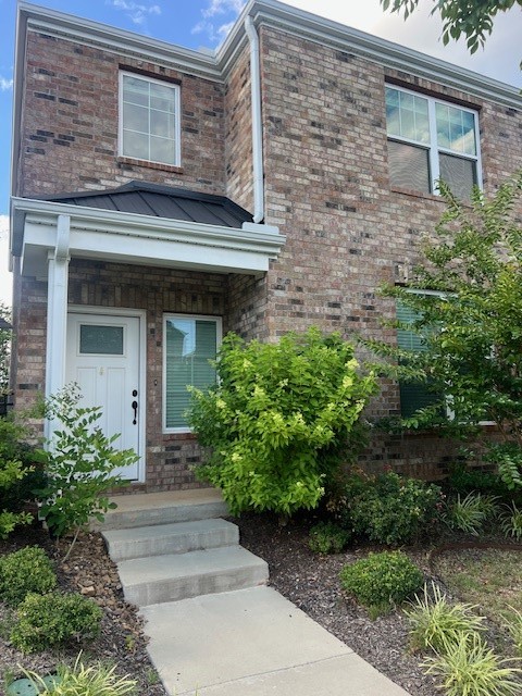 Beautiful two-story home in highly desirable part of Fayetteville. Beautiful 4 bedroom 3 bath, or 3 bedroom with large bonus room. Sagely place is a short distance from the Botanical Gardens, Lake Fayetteville, Razorback Greenway, trails, and highly rated Fayetteville Athletic Club.
