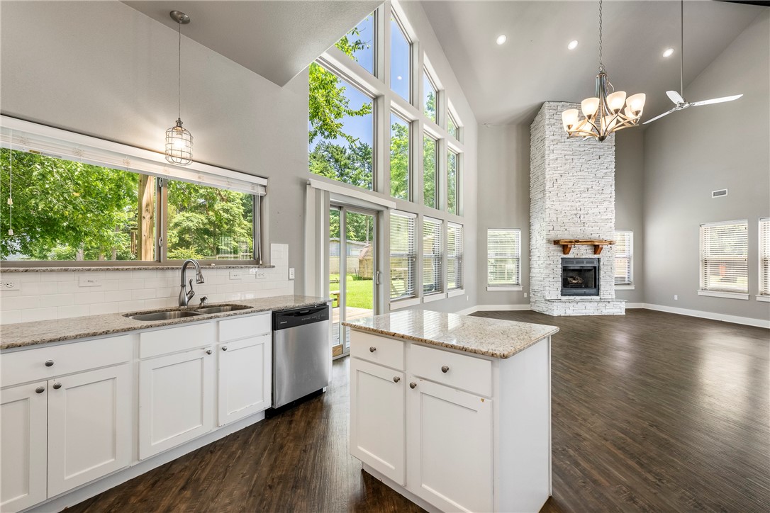 War Eagle Bay - Residential