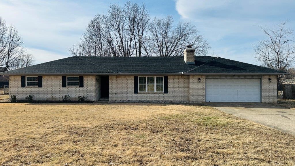 Available now! Take a look at this beautiful home featuring 3 bedrooms, 2 bathrooms, and approximately 1771 SF with 0.55 acres.