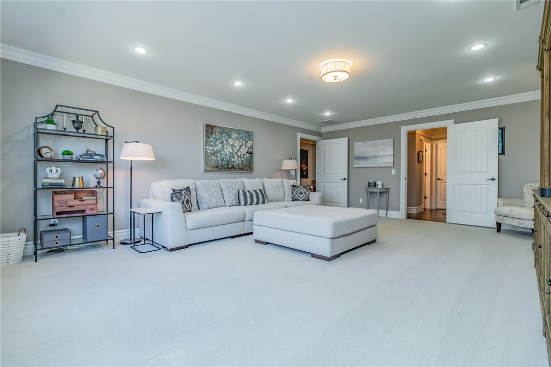 Windsor Manor - Residential