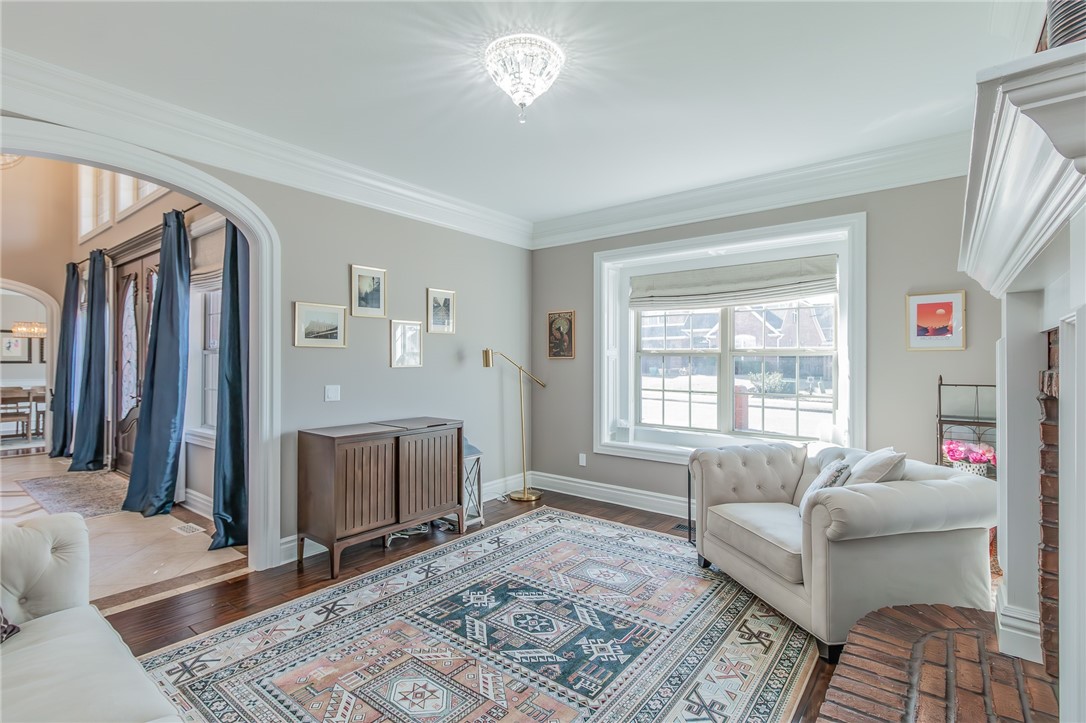 Windsor Manor - Residential