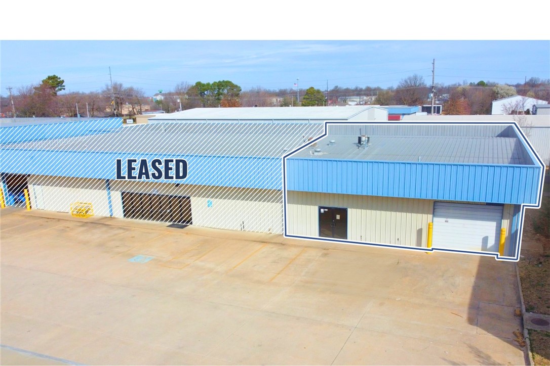 This clean and well-located flex / industrial facility features a practical layout, including great office space, 1 bay-level doors. With 16-foot peak heights, it accommodates various industrial activities efficiently. Conveniently situated next to I-49, this facility offers quick access to the entire Northwest Arkansas market.
