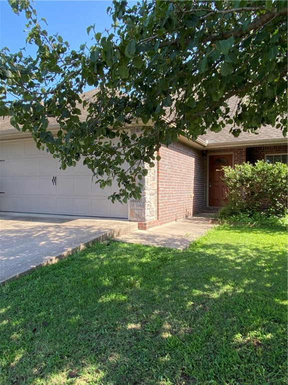 Freshly painted 3 bedroom, 2 bath Duplex in Riverwalk Subdivision. Downstairs you'll enjoy the open concept of the living area with dining area and kitchen. Primary suite and laundry room are conveniently located on the first floor too! Upstairs you'll find 2 bedrooms with walk-in closets and full bath with additional storage closets in the hallway. This duplex also features refrigerator for tenant use, 2 car garage and privacy fenced in yard.