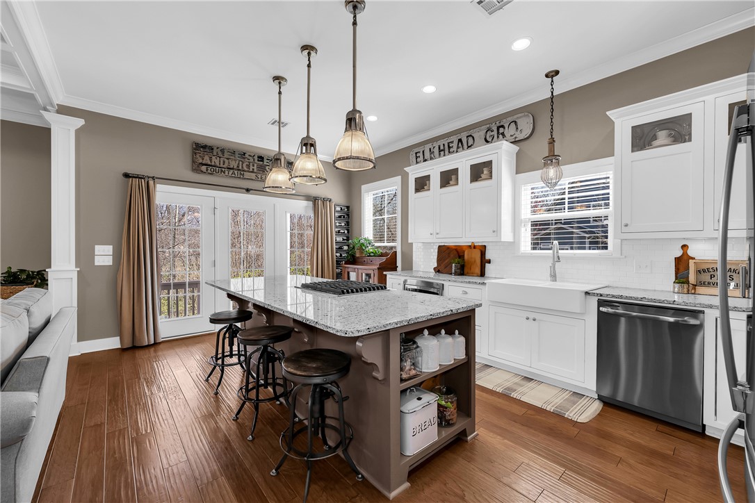 Hyde Park-Cave Springs - Residential